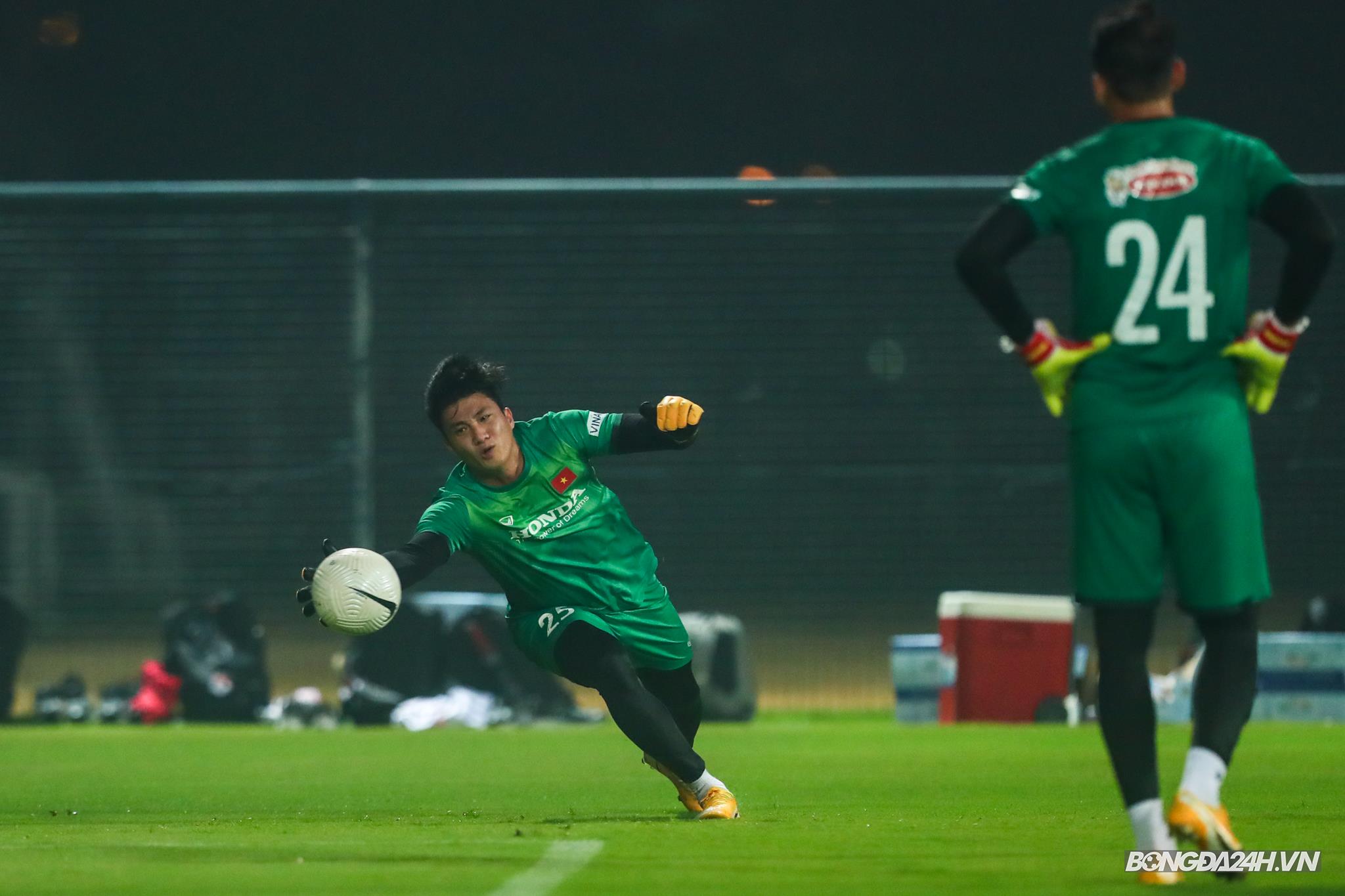 Văn Hoàng ĐT Việt Nam