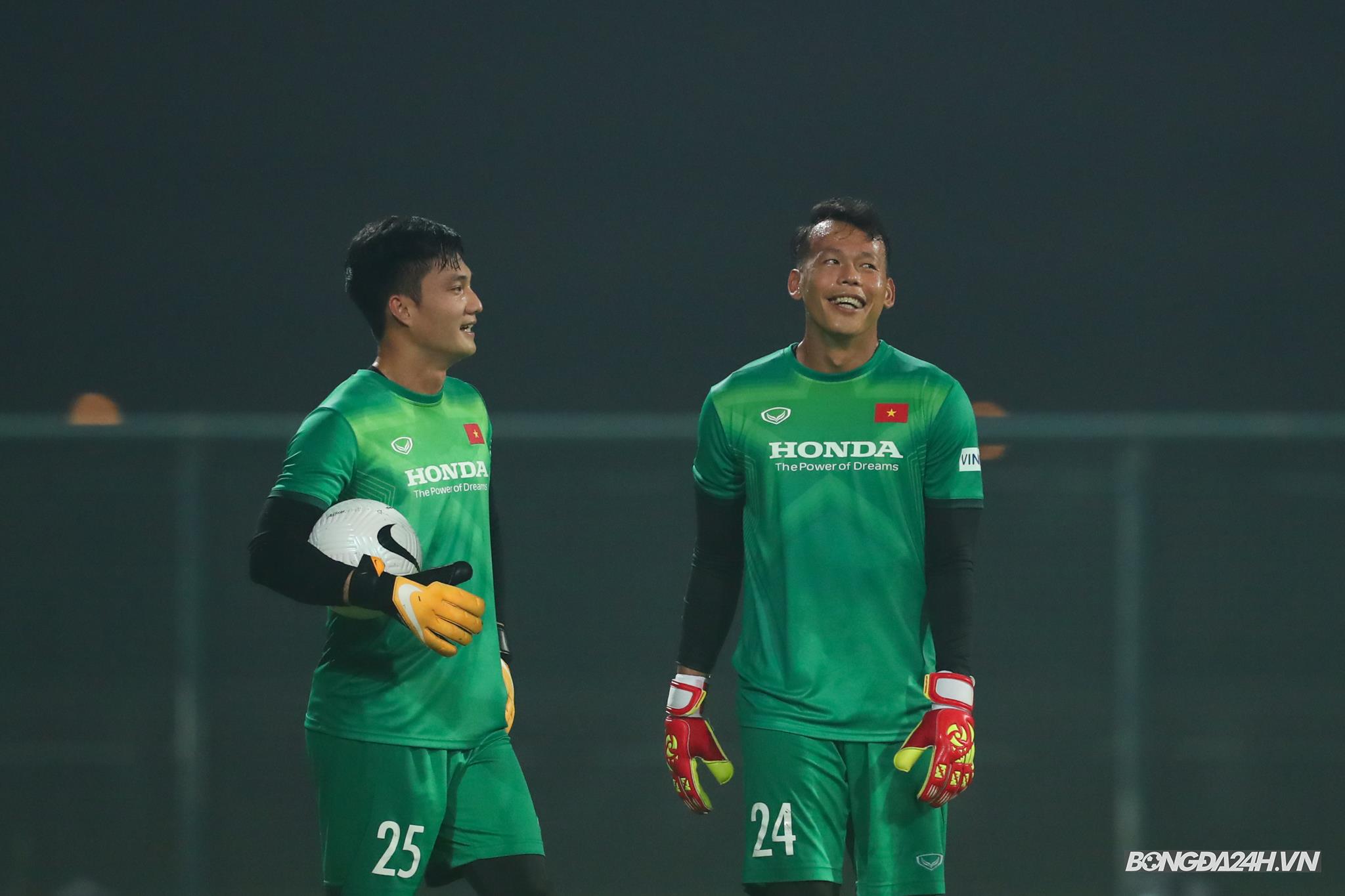 Tấn Trường Văn Hoàng ĐT Việt Nam