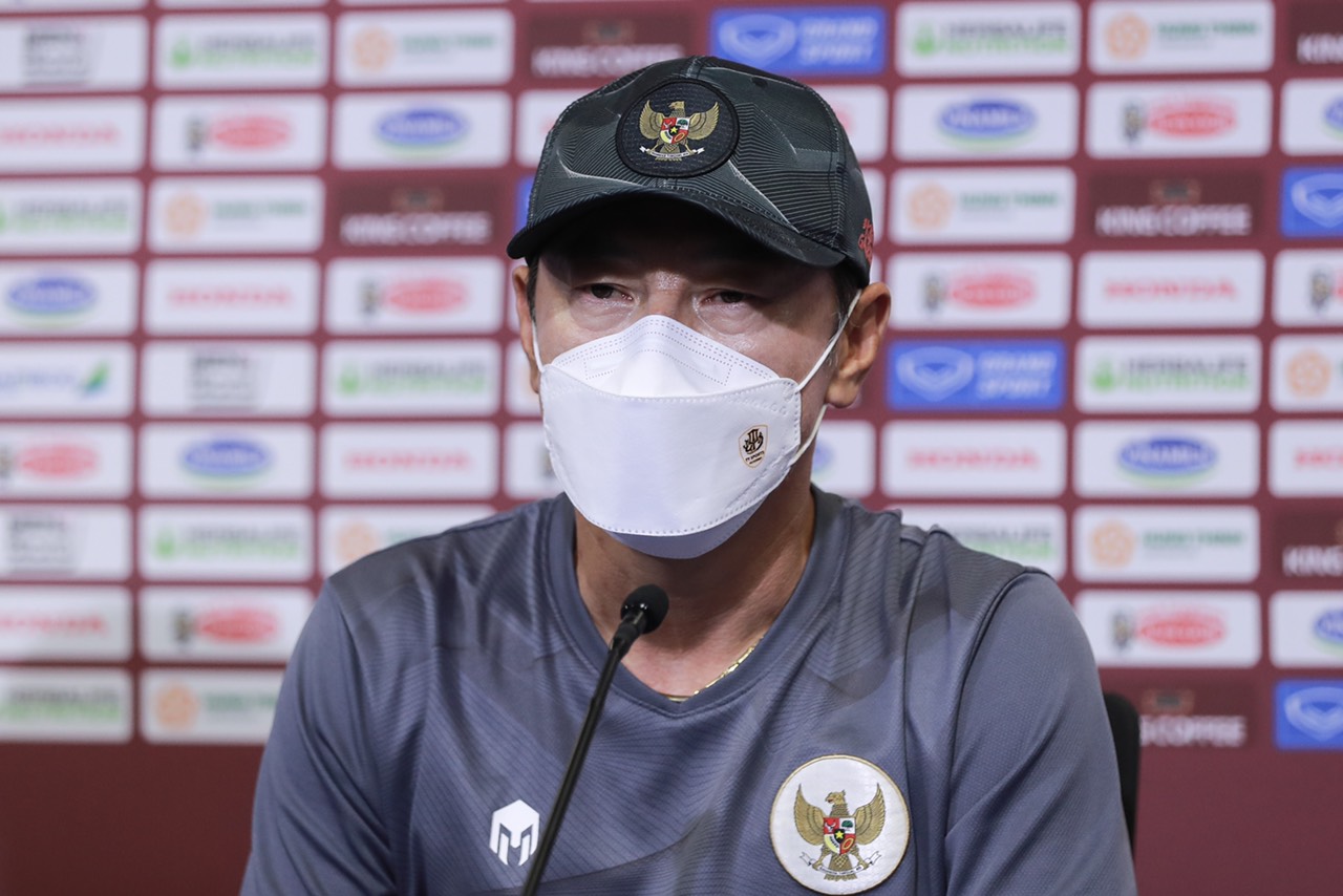 HLV Shin Tae Young trả lời phỏng vấn trước trận đấu với ĐT Việt Nam HLV Shin Tae Young trả lời phỏng vấn trước trận đấu với ĐT Việt Nam