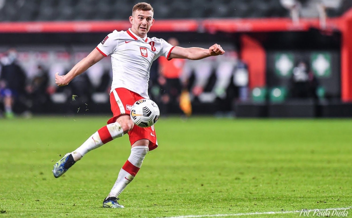 Kacper Kozlowski trẻ nhất lịch sử EURO