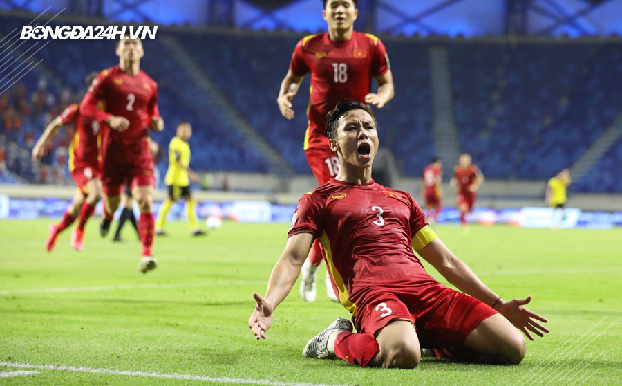 Quế Ngọc Hải ăn mừng