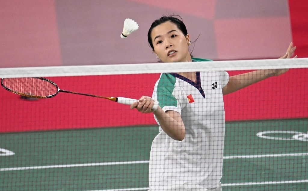 Thùy Linh đánh bại Tề Tuyết Phi trận ra quân vòng bảng