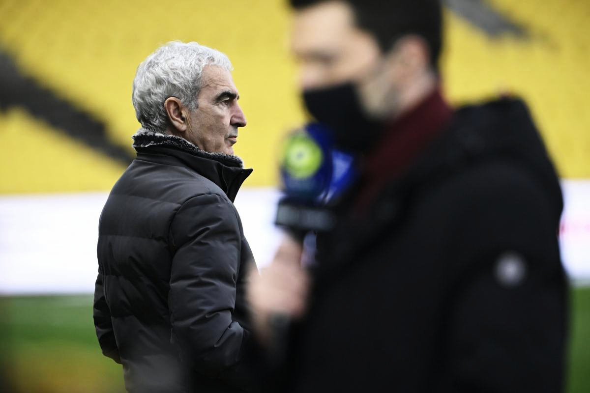 Vì sao các HLV Pháp ít tới các giải VĐQG hàng xóm làm việc?