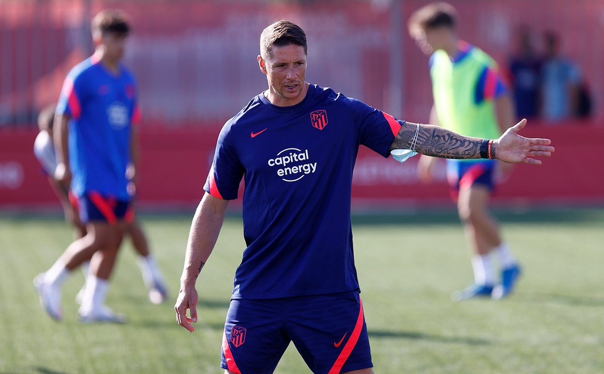 Torres trở lại Atletico nắm đội trẻ