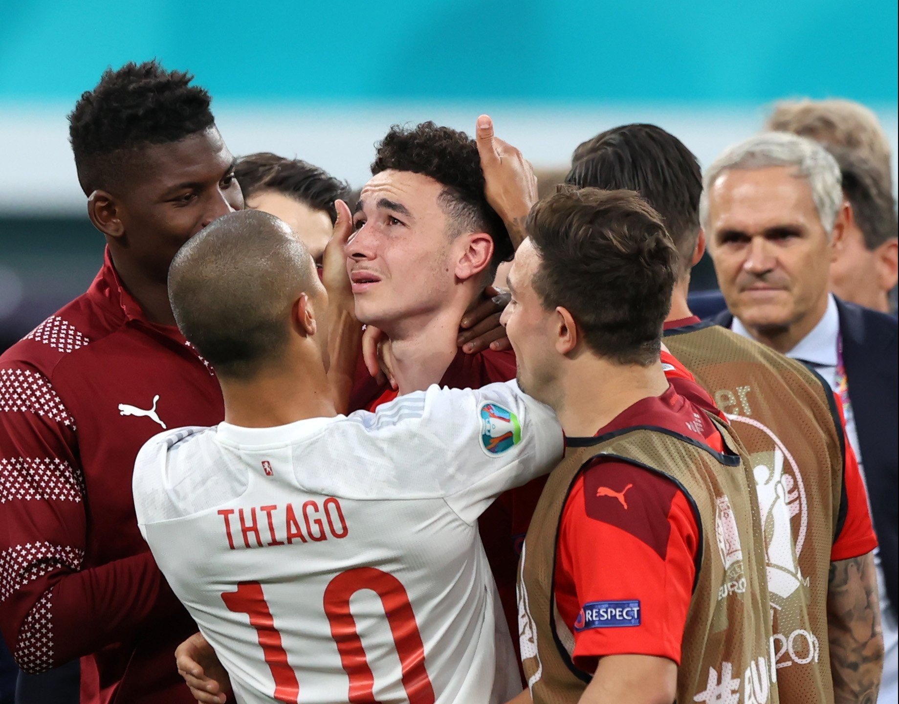 Vargas bật khóc sau thất bại