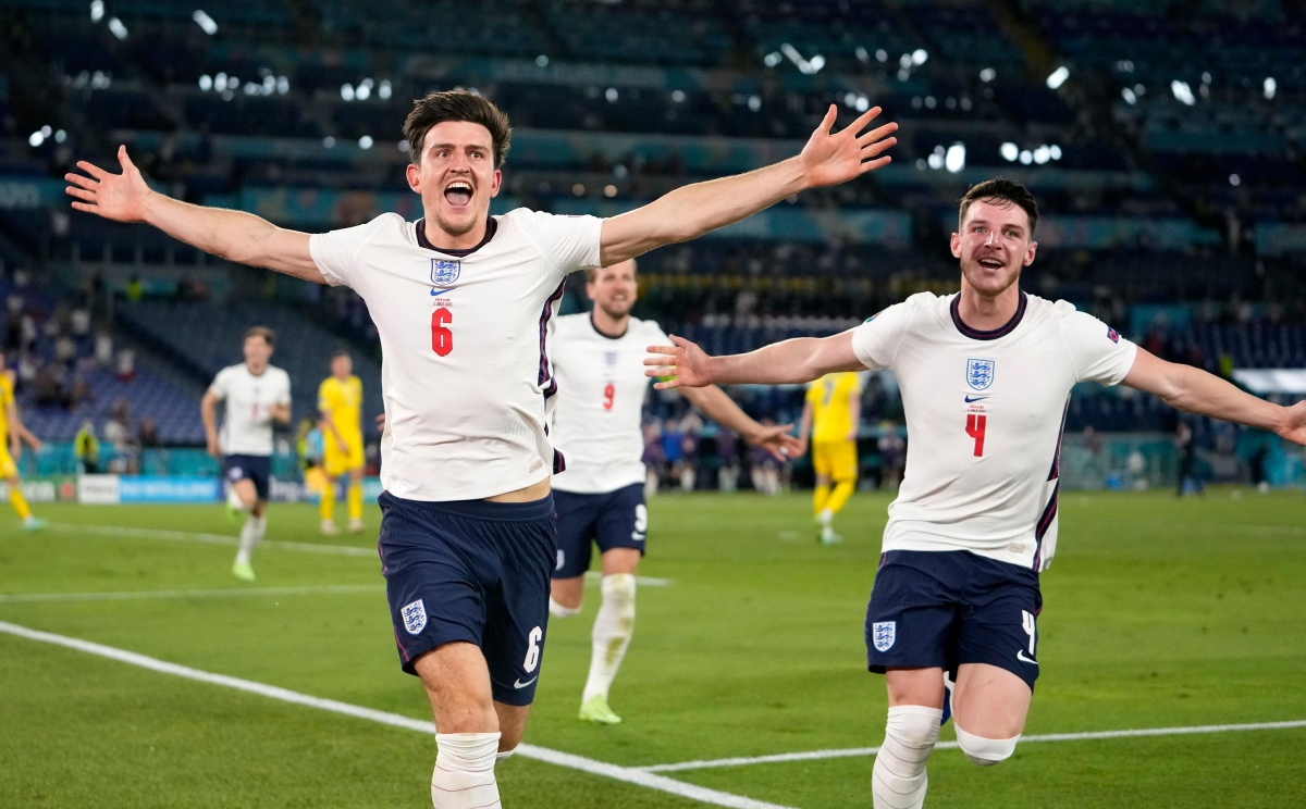 Harry Maguire vui mừng sau trận thắng Ukraine EURO 2020