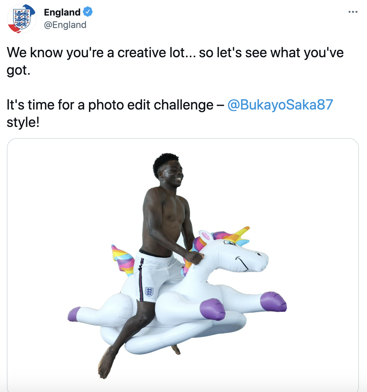 FA thỉnh cầu người hâm mộ thể hiện sự sáng tạo với hình ảnh dưới đây của Saka