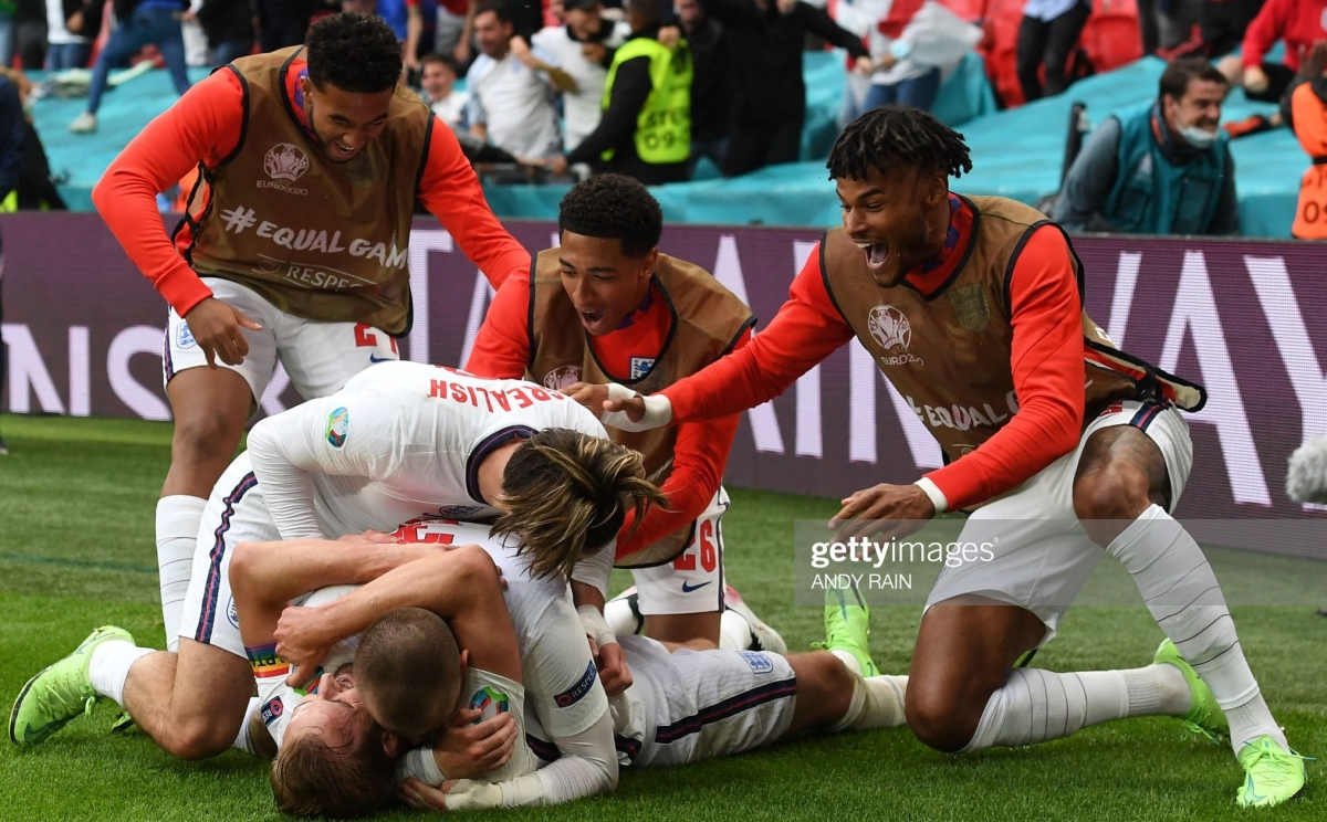 Anh thắng Đức 2-0 ở vòng 1/8