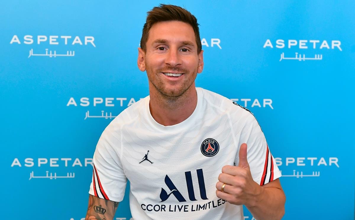 Lionel Messi ký hợp đồng với PSG Lionel Messi ký hợp đồng với PSG