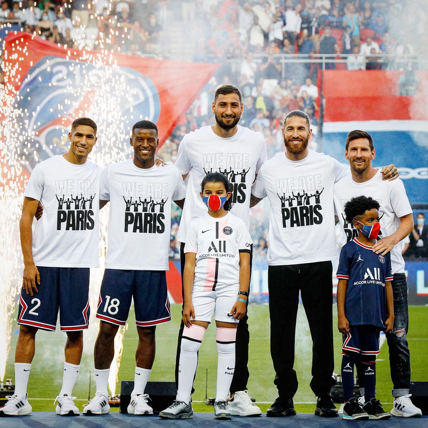 Các tân binh khủng của PSG ở Hè 2021 (lần lượt từ trái sang): Hậu vệ Hakimi, tiền vệ Wijnaldum, hủ môn Donnarumma, trung vệ Ramos và tiền đạo Messi.