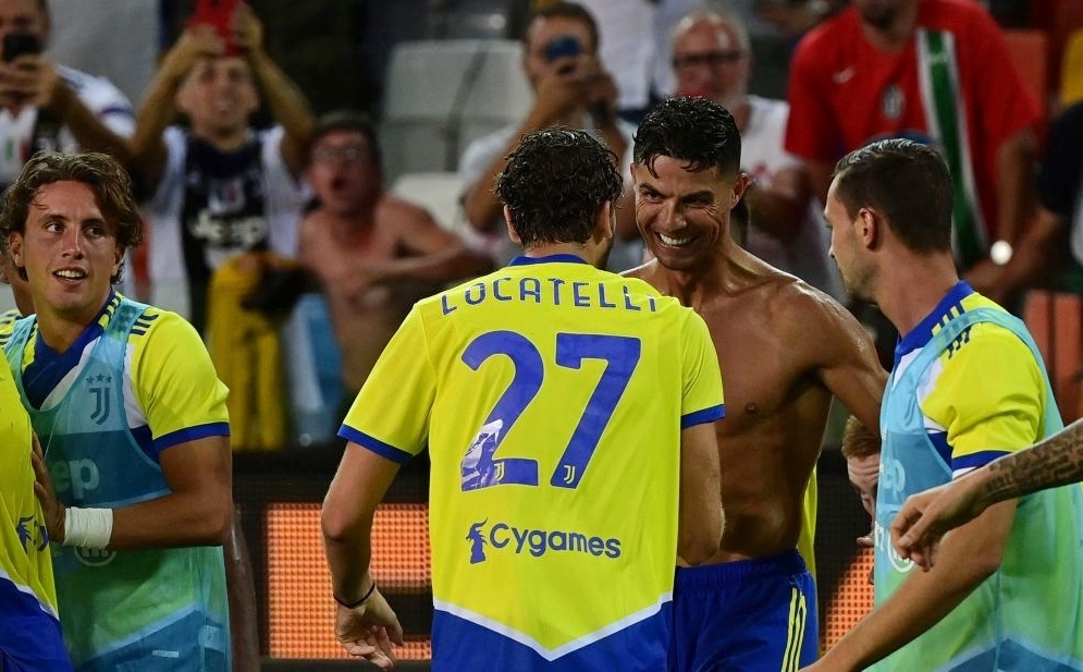 Xấu hổ với pha ăn mừng hụt của Ronaldo Xấu hổ với pha ăn mừng hụt của Ronaldo