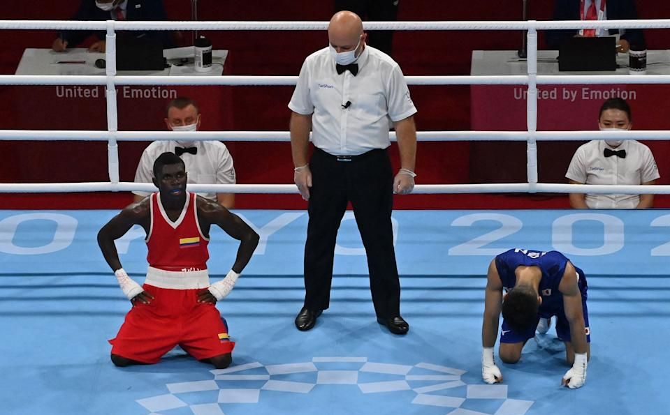 Tanaka giành chiến thắng khó hiểu dù bị đánh đến ngây dại