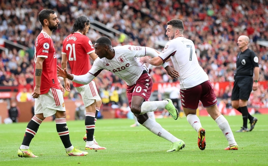 Màn trình diễn của Cavani trước Villa 25/9