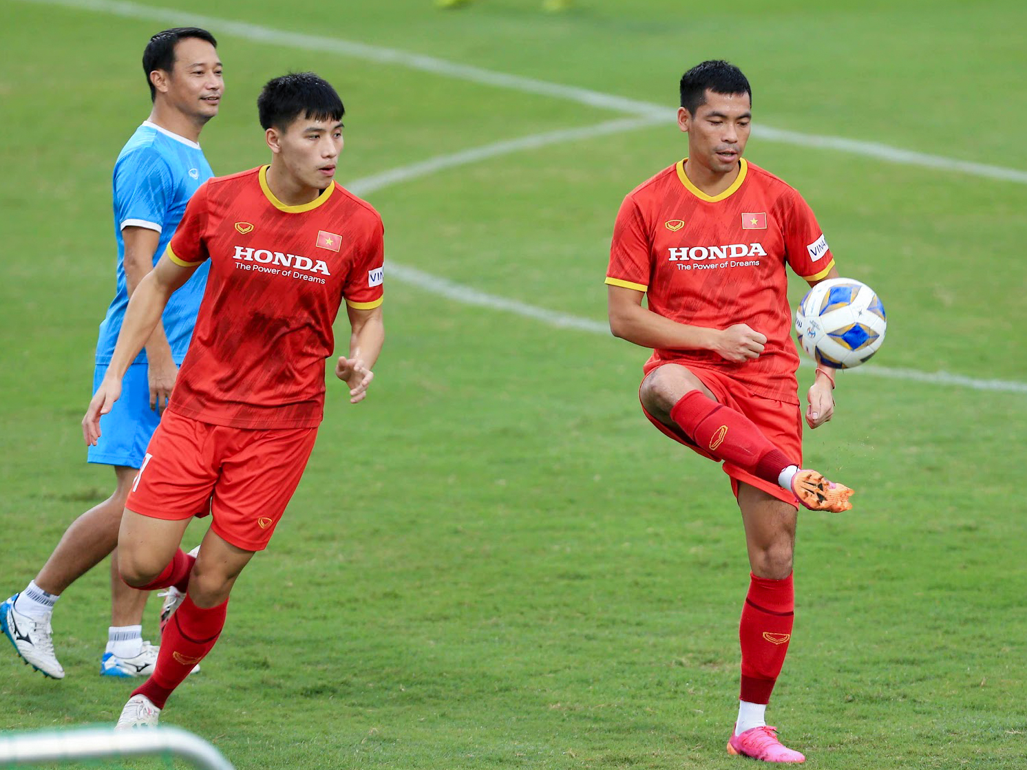 Trương Văn Thiết ĐT Việt Nam. Ảnh: VFF. Trương Văn Thiết ĐT Việt Nam. Ảnh: VFF.