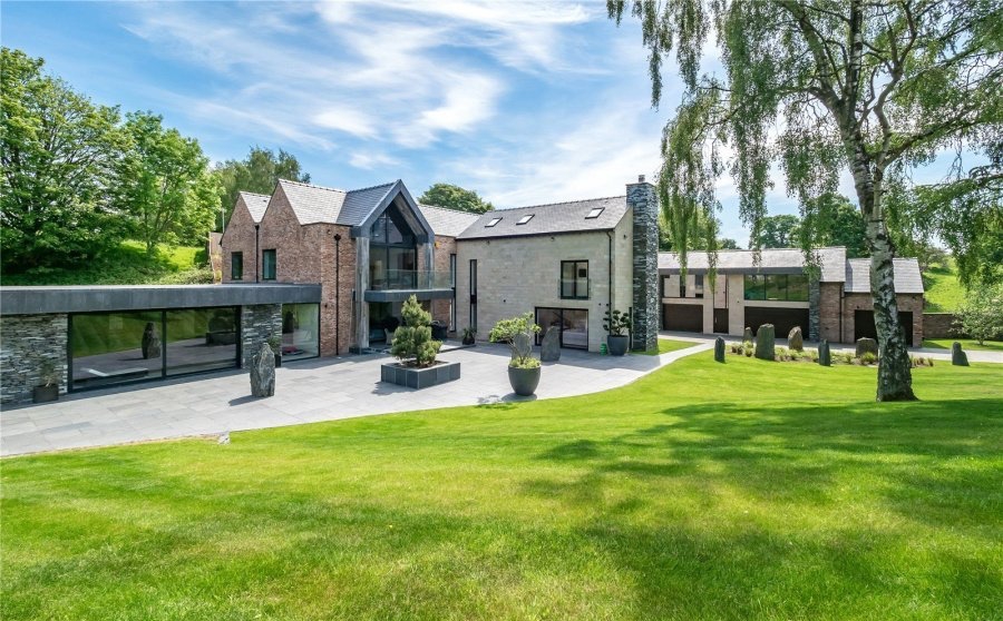 Cristiano Ronaldo chuyển nhà vì cừu hình ảnh