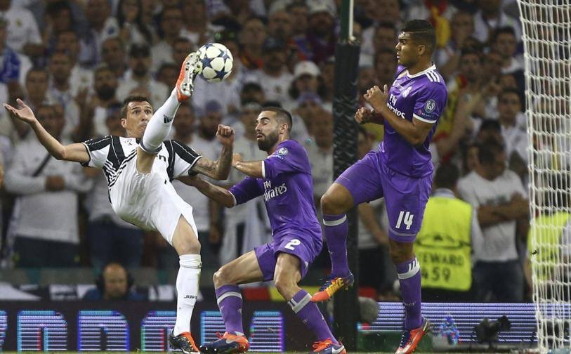 Mandzukic giải nghệ