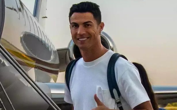 Ronaldo đã tới Anh Ronaldo đã tới Anh