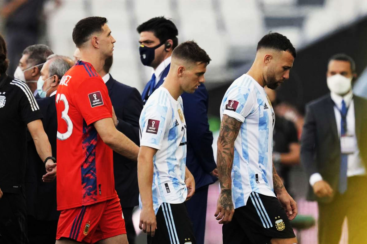 Trò cười trong trận Brazil vs Argentina: Tham lam, yếu kém và ngạo mạn