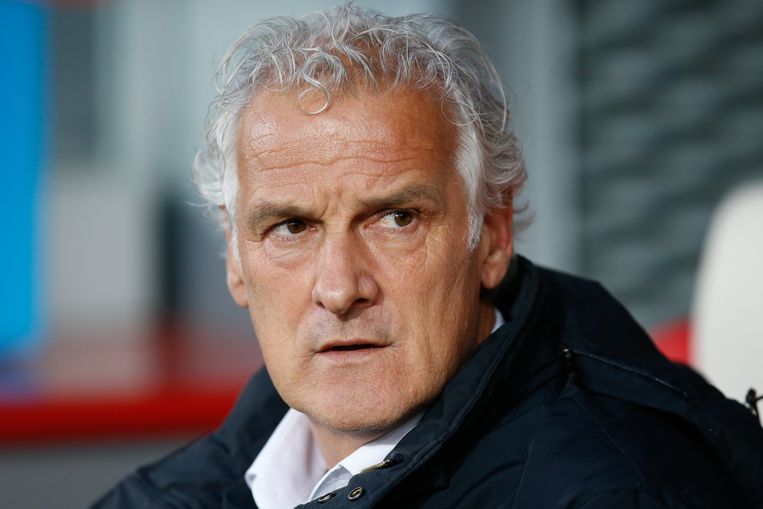 Fred Rutten tu choi co hoi lam viec tai MU