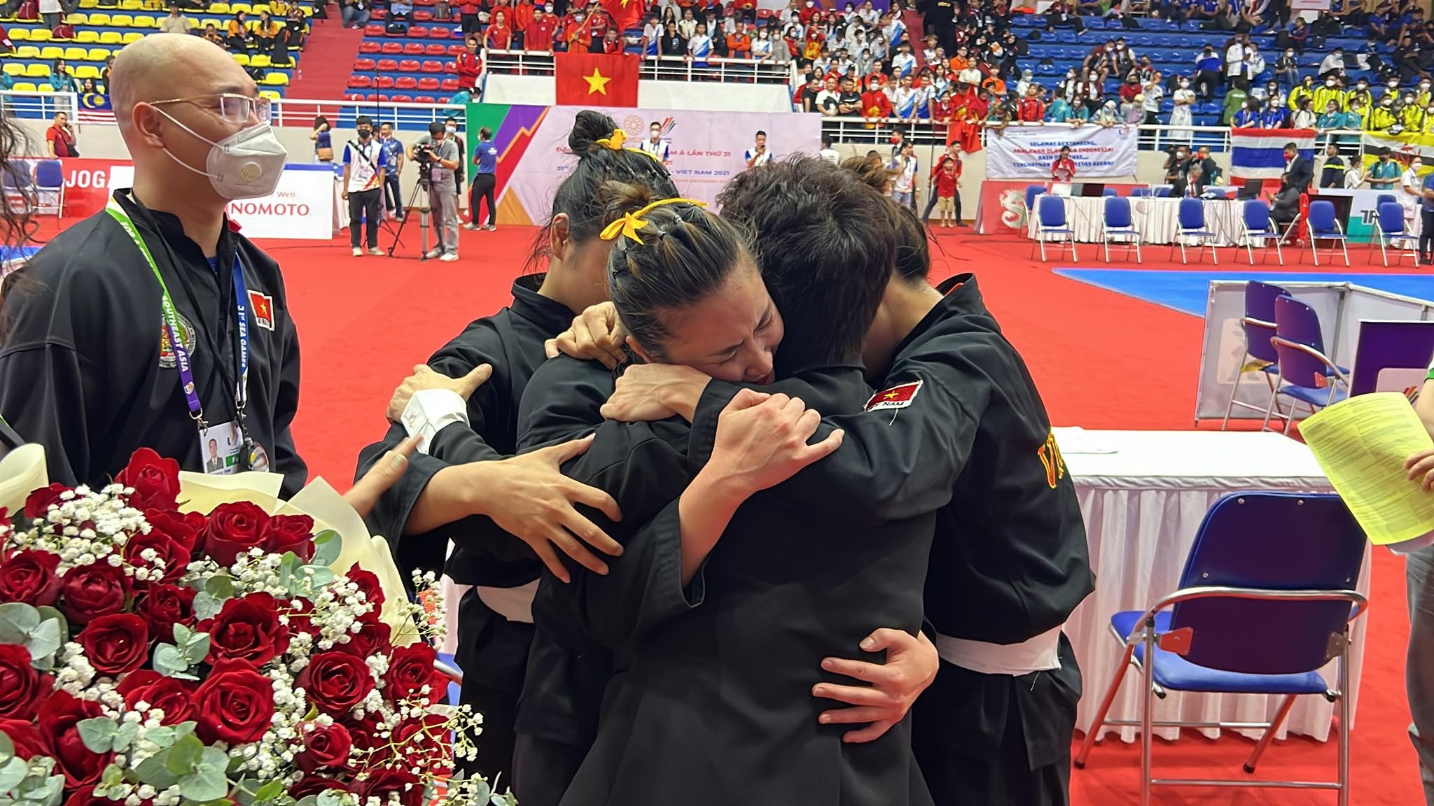 Đoàn Thể thao Việt Nam đón HCV SEA Games thứ 8 từ Pencak Silat 1
