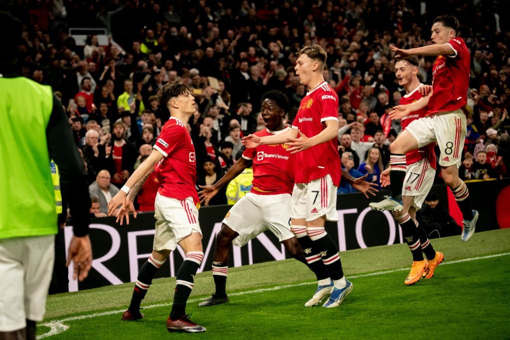 Ghi bàn ở chung kết FA Youth Cup, sao U18 MU ăn mừng như Ronaldo 1 Ghi bàn ở chung kết FA Youth Cup, sao U18 MU ăn mừng như Ronaldo 1