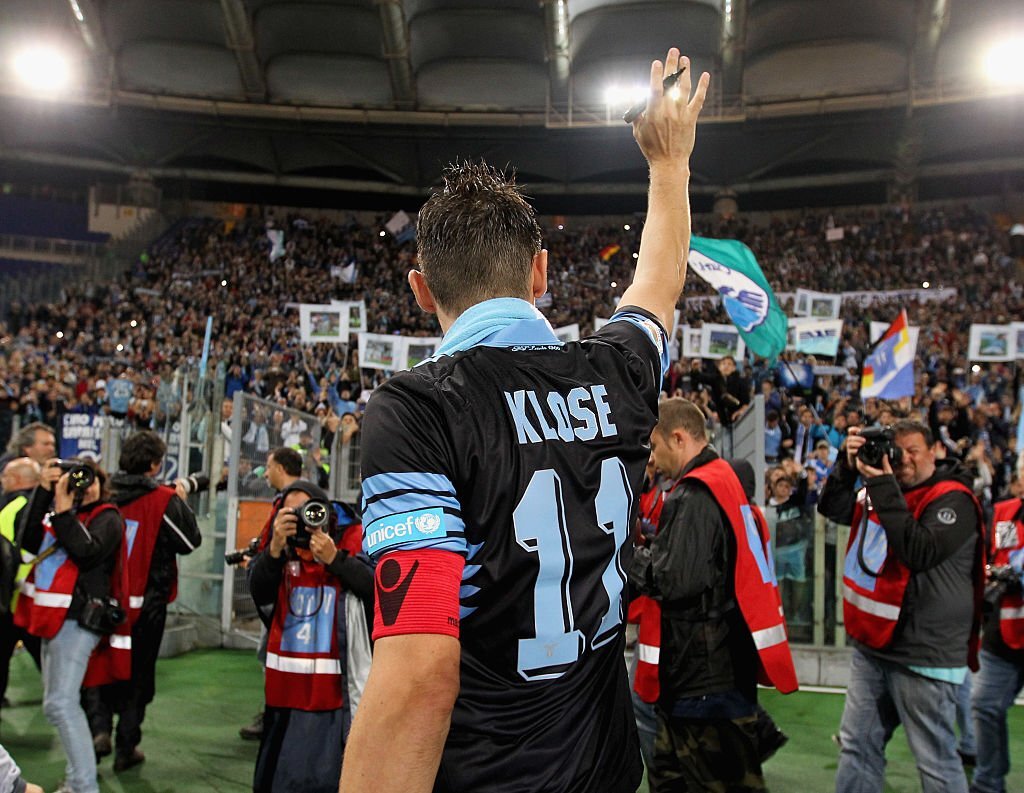 Miroslav Klose Tỏa sáng nhờ tài năng, vĩ đại bởi phẩm giá 3 Miroslav Klose Tỏa sáng nhờ tài năng, vĩ đại bởi phẩm giá 3
