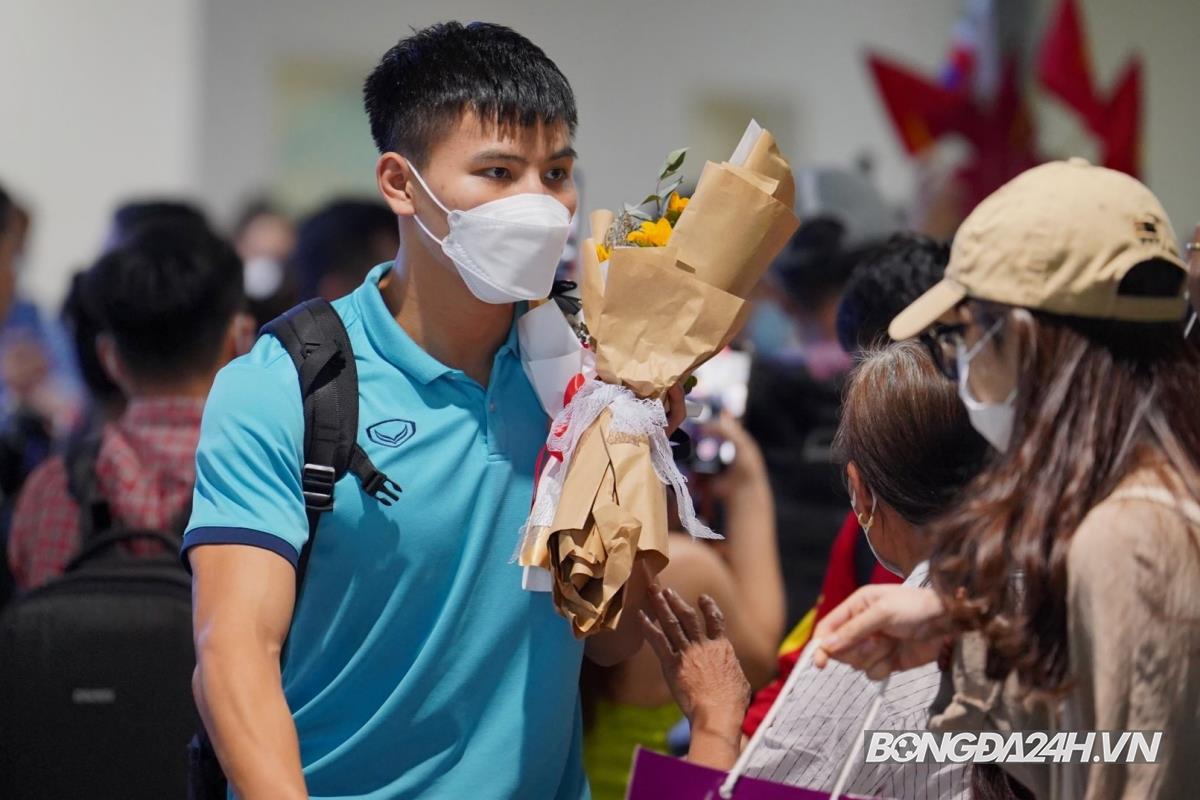 Nguyễn Thanh Bình U23 Việt Nam về nước Nguyen Thanh Binh U23 Viet Nam ve nuoc