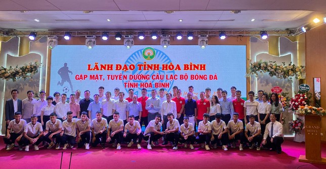 Tỉnh Hòa Bình tổ chức Lễ vinh danh CLB Bóng đá Hòa Bình 3 Tỉnh Hòa Bình tổ chức Lễ vinh danh CLB Bóng đá Hòa Bình 3