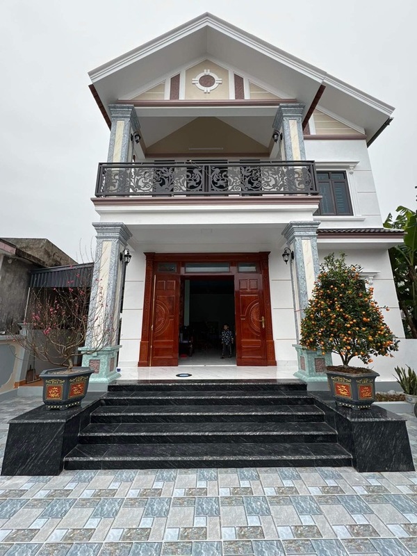 HLV Kiatisuk tiết lộ xe mới của Minh Vương 1