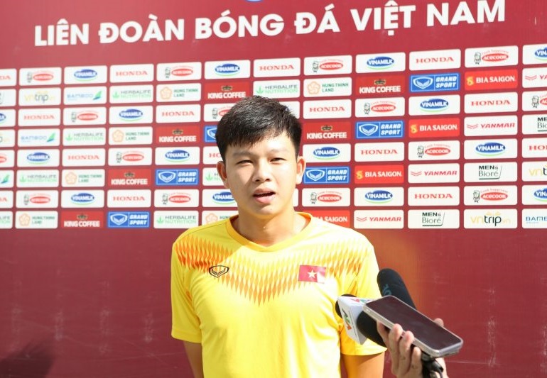 Sao mai HAGL thừa nhận sự hâm mộ với hậu vệ Phan Tuấn Tài 1 Sao mai HAGL thừa nhận sự hâm mộ với hậu vệ Phan Tuấn Tài 1