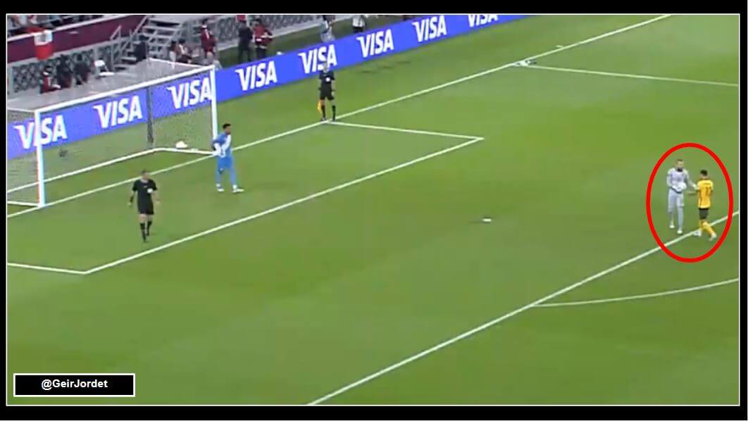 Cách thủ môn nhảy nhót Redmayne giúp Australia đánh bại Peru 5 Cách thủ môn nhảy nhót Redmayne giúp Australia đánh bại Peru 5