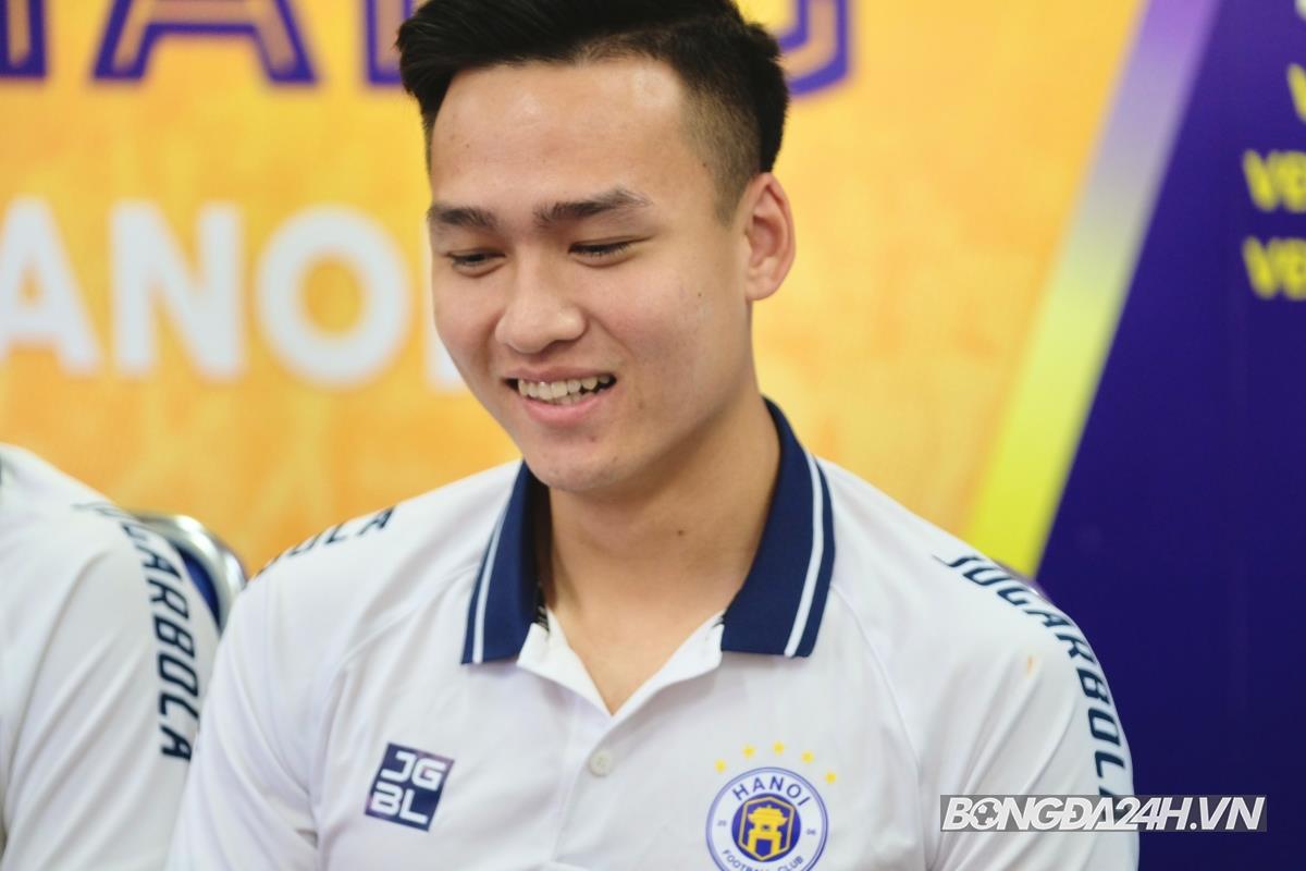 Bùi Hoàng Việt Anh viết tâm thư chia tay CLB Hà Nội 1 Bùi Hoàng Việt Anh viết tâm thư chia tay CLB Hà Nội 1