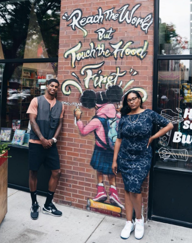 Marcus Rashford được chào đón như người hùng ở cửa hàng sách tại Mỹ 1 Marcus Rashford được chào đón như người hùng ở cửa hàng sách tại Mỹ 1