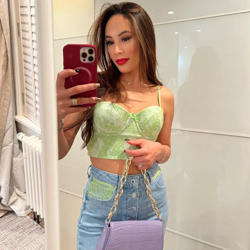 Nhan sắc nửa kia xinh đẹp của Antony 6