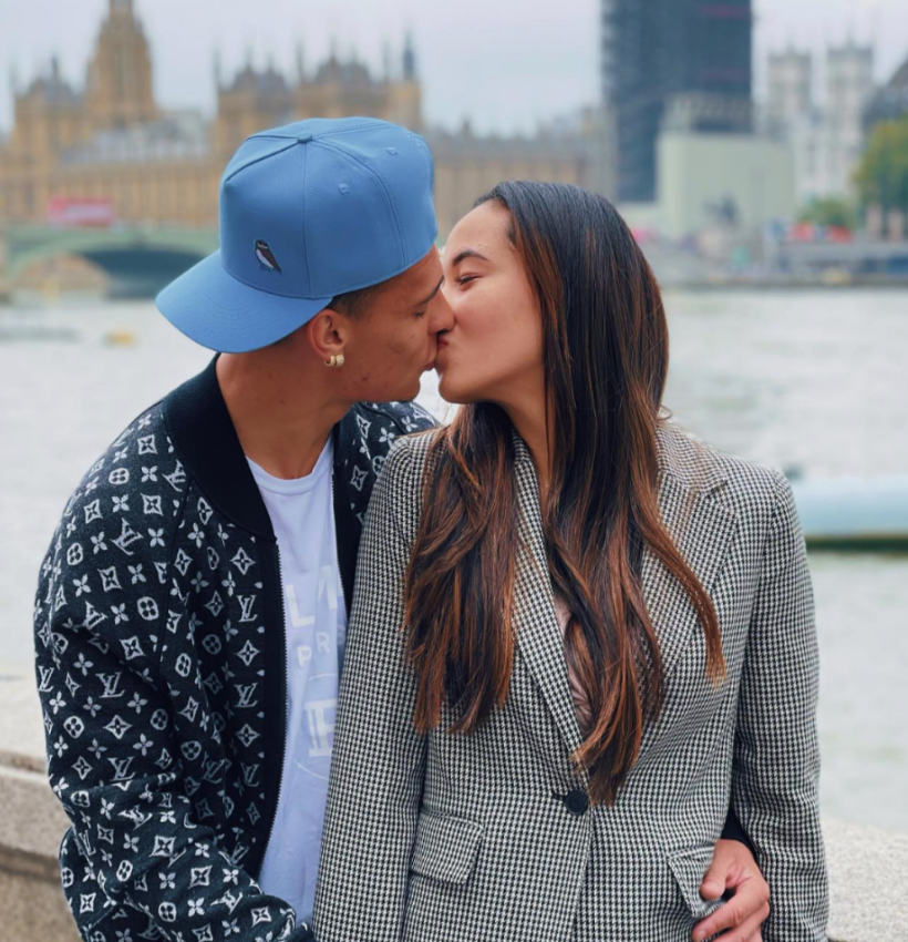 Nhan sắc nửa kia xinh đẹp của Antony 5