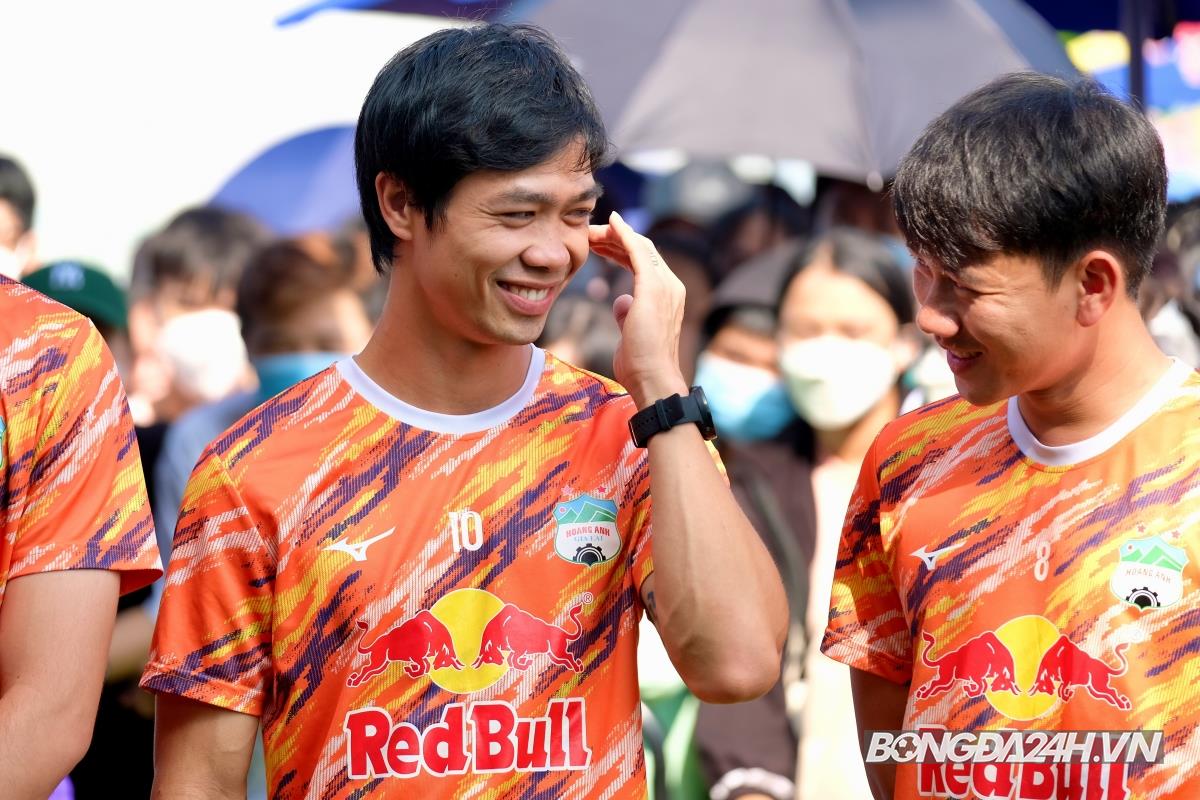 HLV Kiatisuk và dàn sao HAGL tham gia chương trình tuyển chọn tài năng trẻ 3