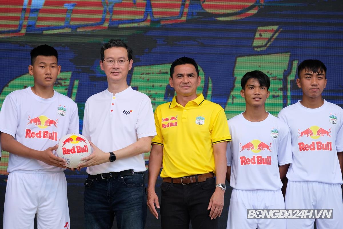 HLV Kiatisuk và dàn sao HAGL tham gia chương trình tuyển chọn tài năng trẻ 4