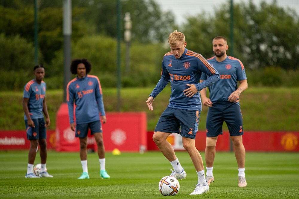 Ten Hag đưa ra 2 yêu cầu mới trong buổi tập đầu tiên cùng MU 4 Ten Hag đưa ra 2 yêu cầu mới trong buổi tập đầu tiên cùng MU 4