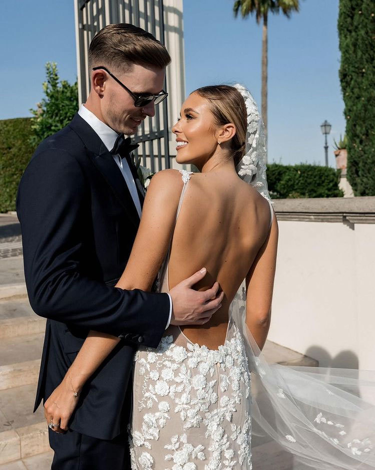 Dean Henderson làm đám cưới với người đẹp bí ẩn 1 Dean Henderson làm đám cưới với người đẹp bí ẩn 1