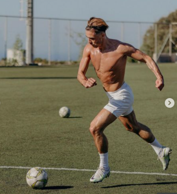 Jack Grealish lấy lại niềm tin từ NHM Man City 1