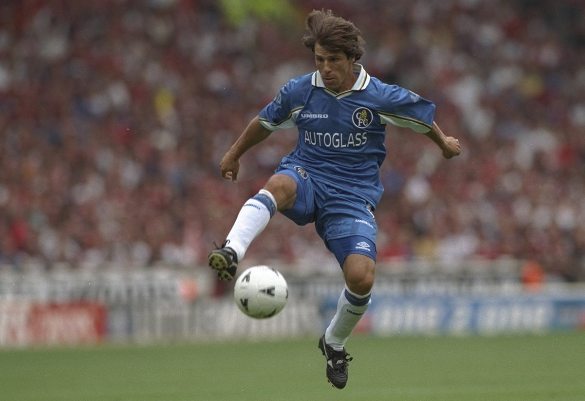 Gianfranco Zola Gã phù thủy tí hon vung đũa phép làm thay đổi Chelsea 4