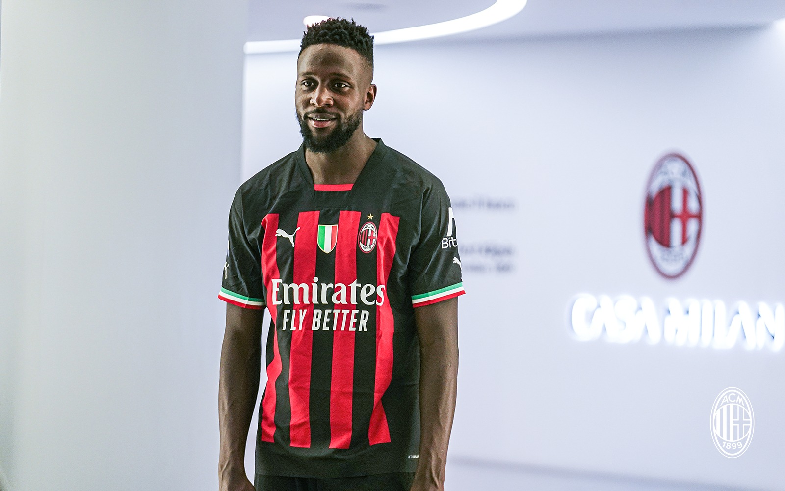 Divock Origi chính thức ra mắt đội bóng mới 1 Divock Origi chính thức ra mắt đội bóng mới 1