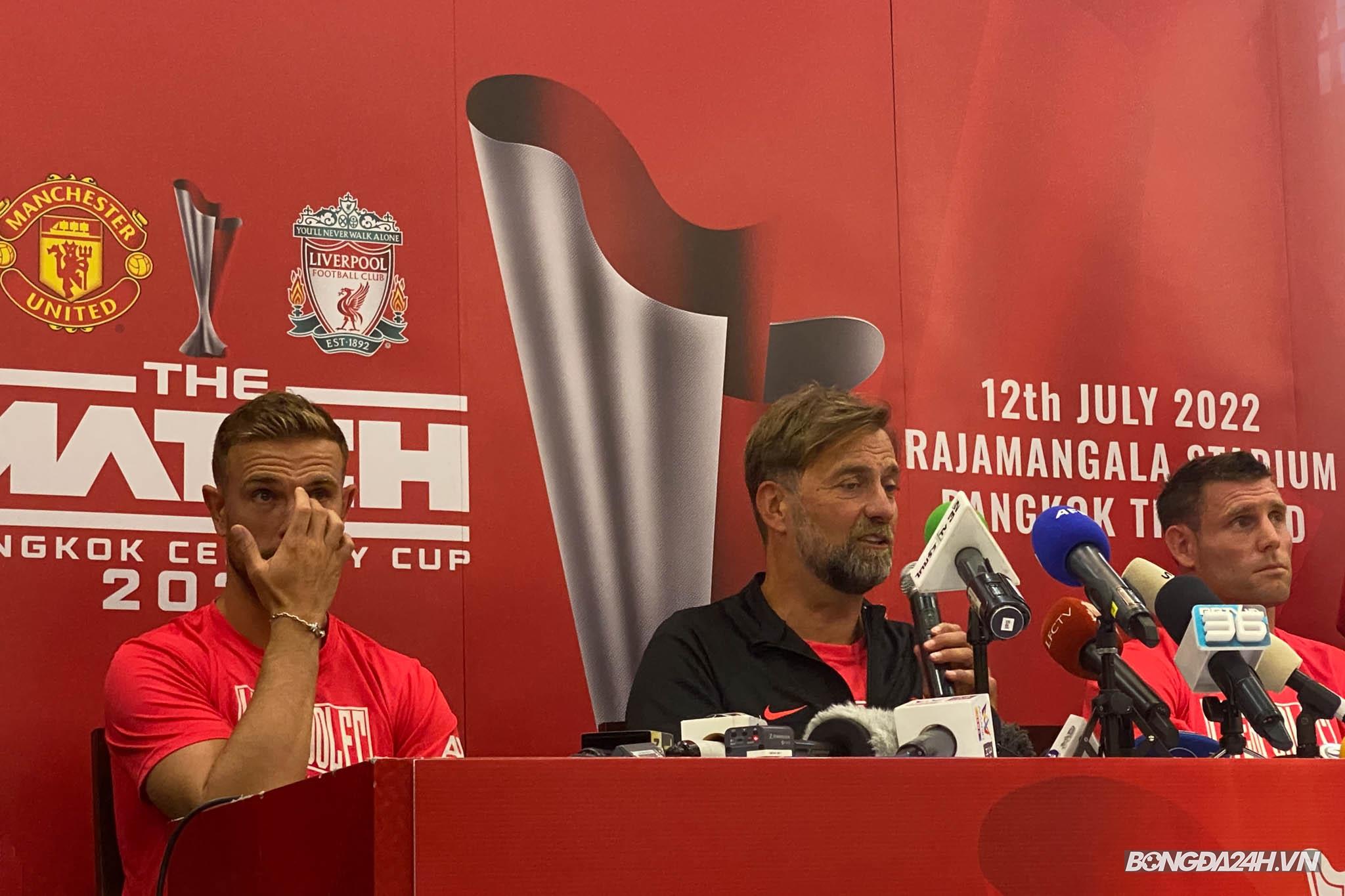 Chiếc kính của Jurgen Klopp 1 Chiếc kính của Jurgen Klopp 1