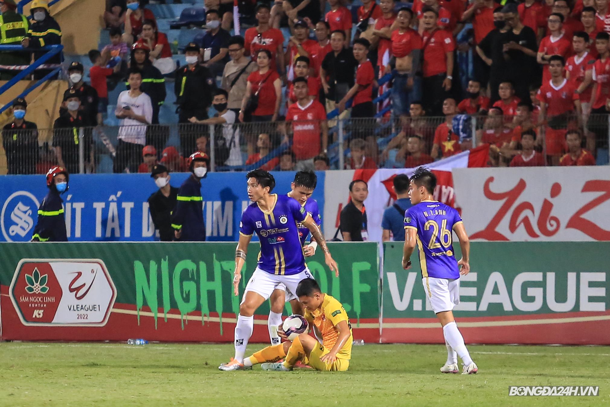 Văn Hậu cố gắng tái hiệu siêu phẩm trivela vào lưới Oman 2