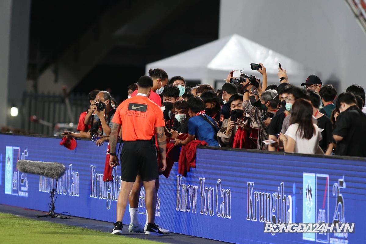 Tân binh trăm triệu của Liverpool bỏ dở buổi tập 4