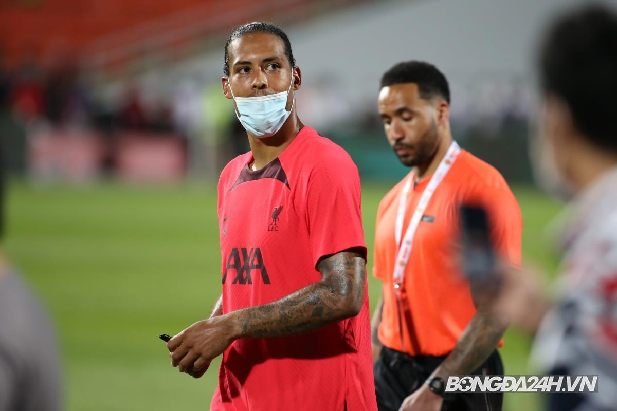 Tân binh trăm triệu của Liverpool bỏ dở buổi tập 5