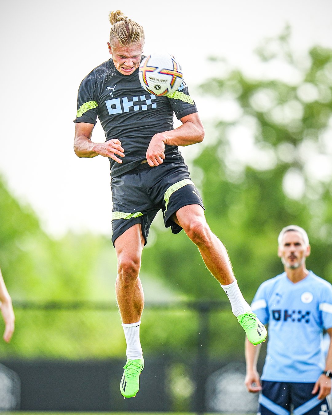 Erling Haaland gây ấn tượng ở buổi tập đầu tiên ở Man City 3