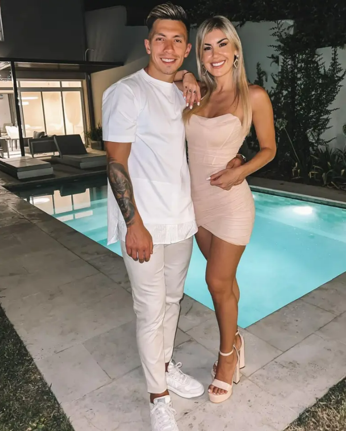 Nhan sắc bạn gái xinh đẹp của Lisandro Martinez 5