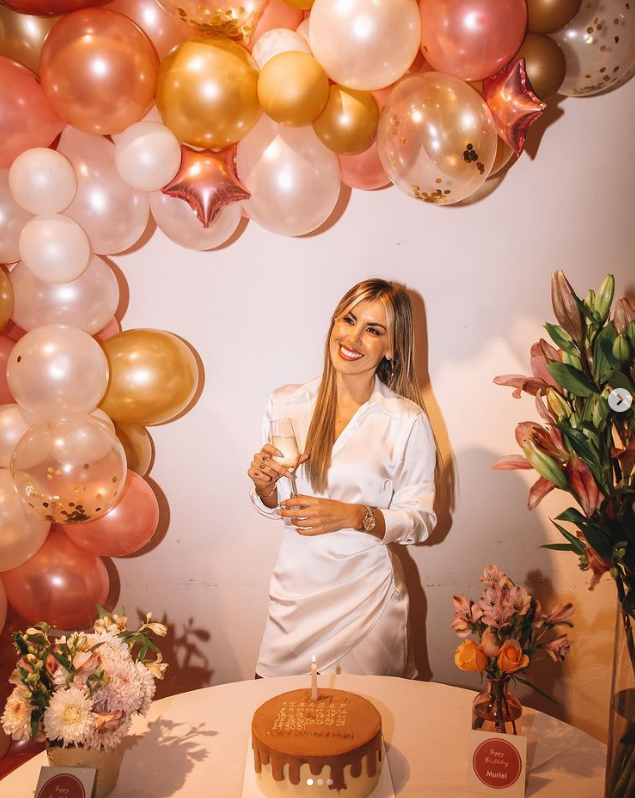 Nhan sắc bạn gái xinh đẹp của Lisandro Martinez 4