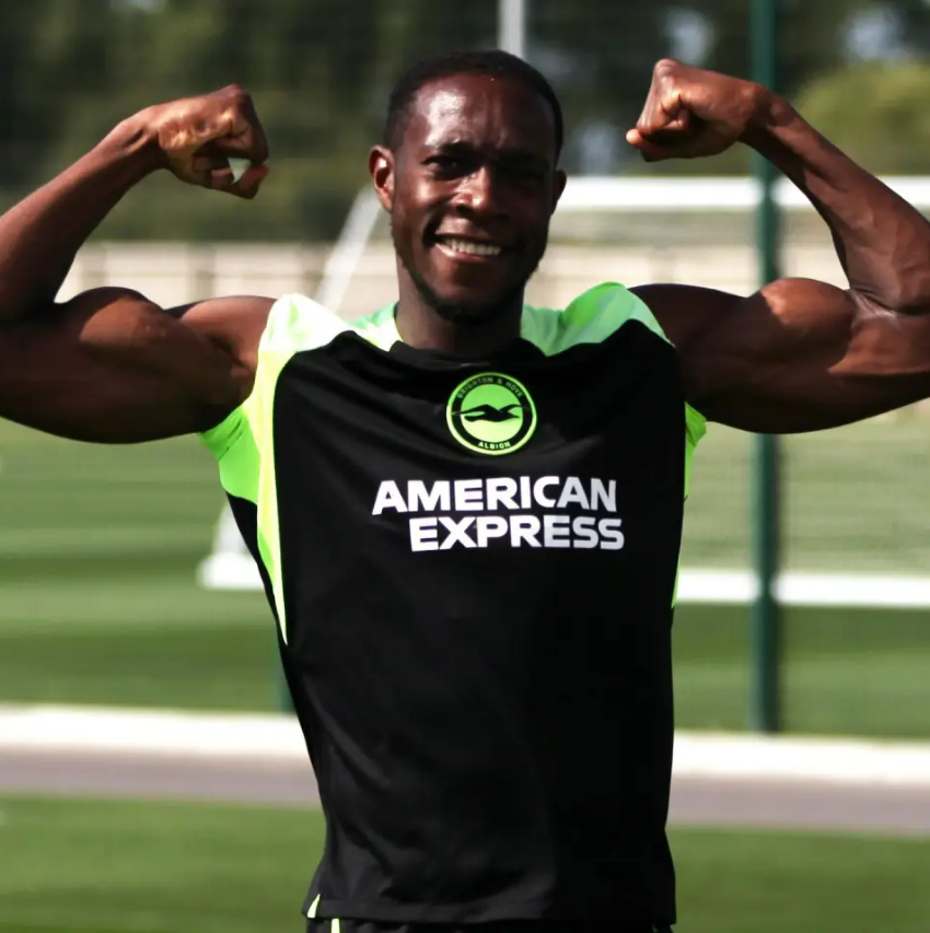 Bất ngờ với hình ảnh mới nhất của Danny Welbeck 7